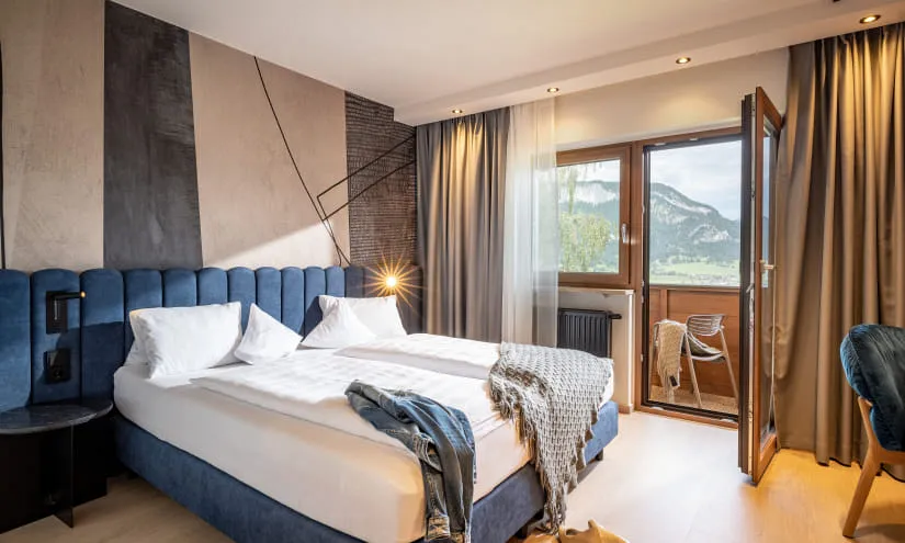 Modernes Zimmer im Hotel Gasthof Schöne Aussicht